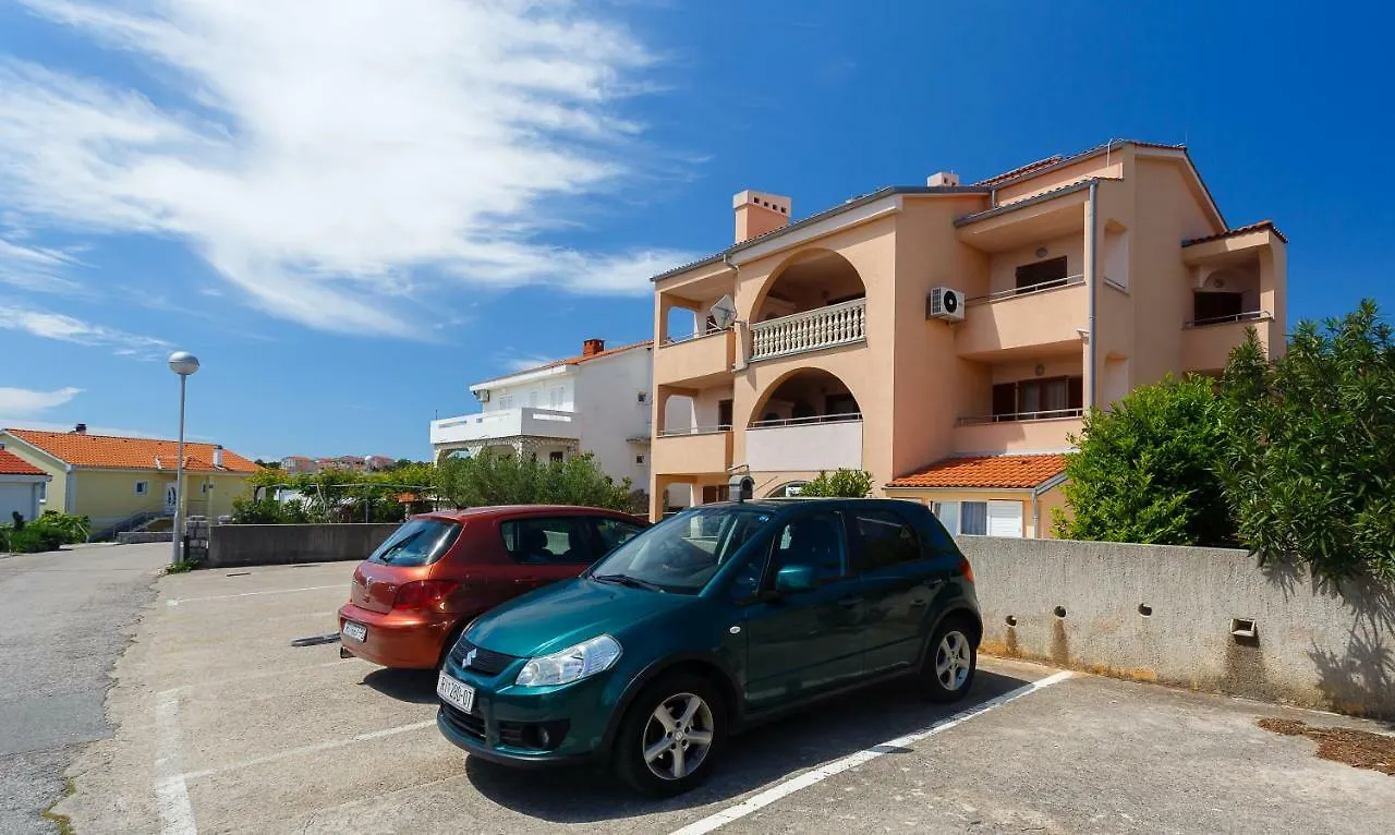 Apartman Frane location